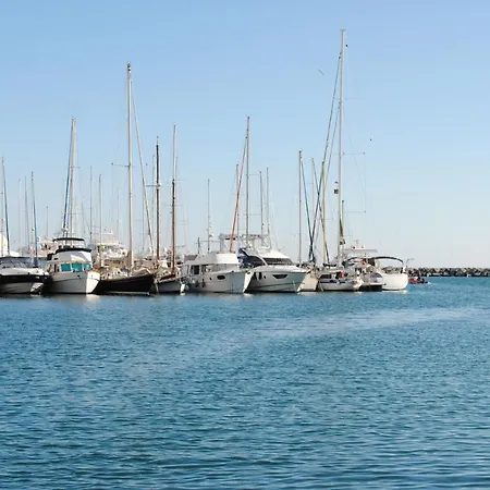 Allo-nautic Hotel na wodzie *